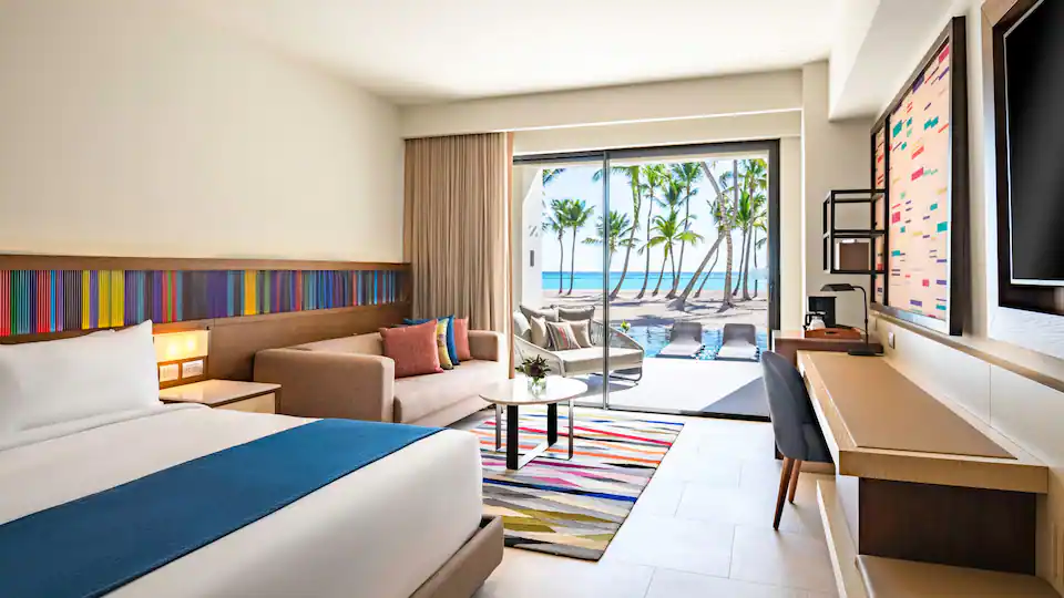 Club Oceanfront Junior Suite Swim-Up King with beachfront views and private swim-up access at Hyatt Zilara Cap Cana.